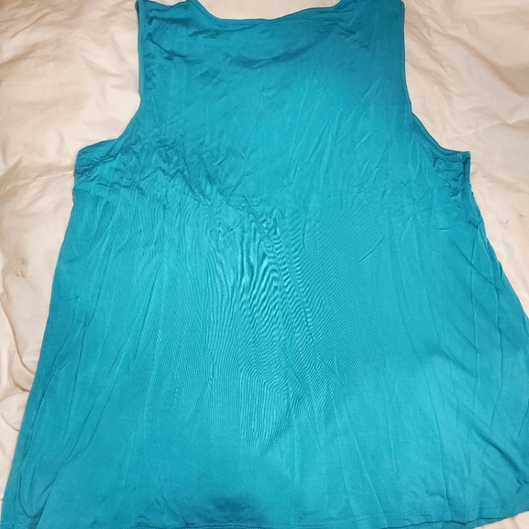 Embroidered Tank - Picture 3 of 3